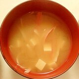かにかまと豆腐の味噌汁